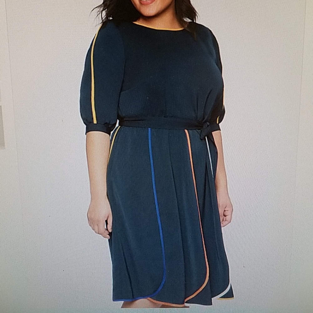 Puff Sleeve Dress With Piping